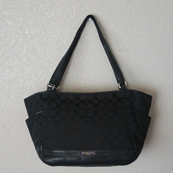Coach Black Signature Shoulder Bag - Picture 2 of 12